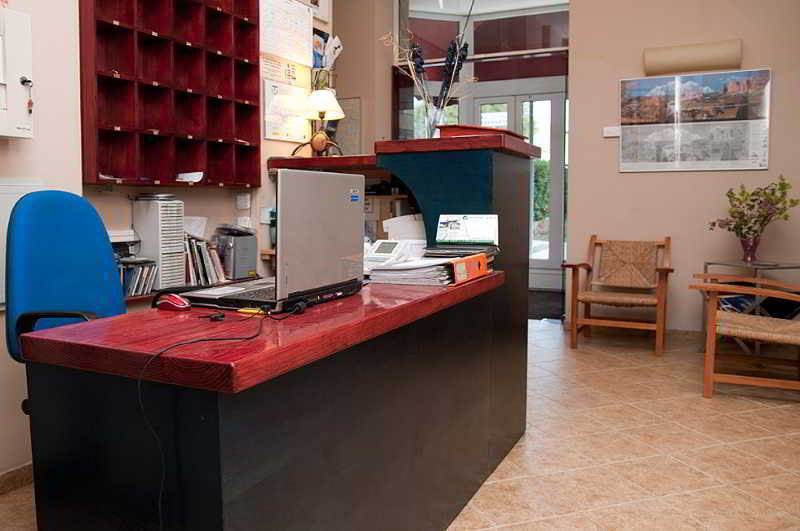Hotel Villa De Ayerbe Luaran gambar